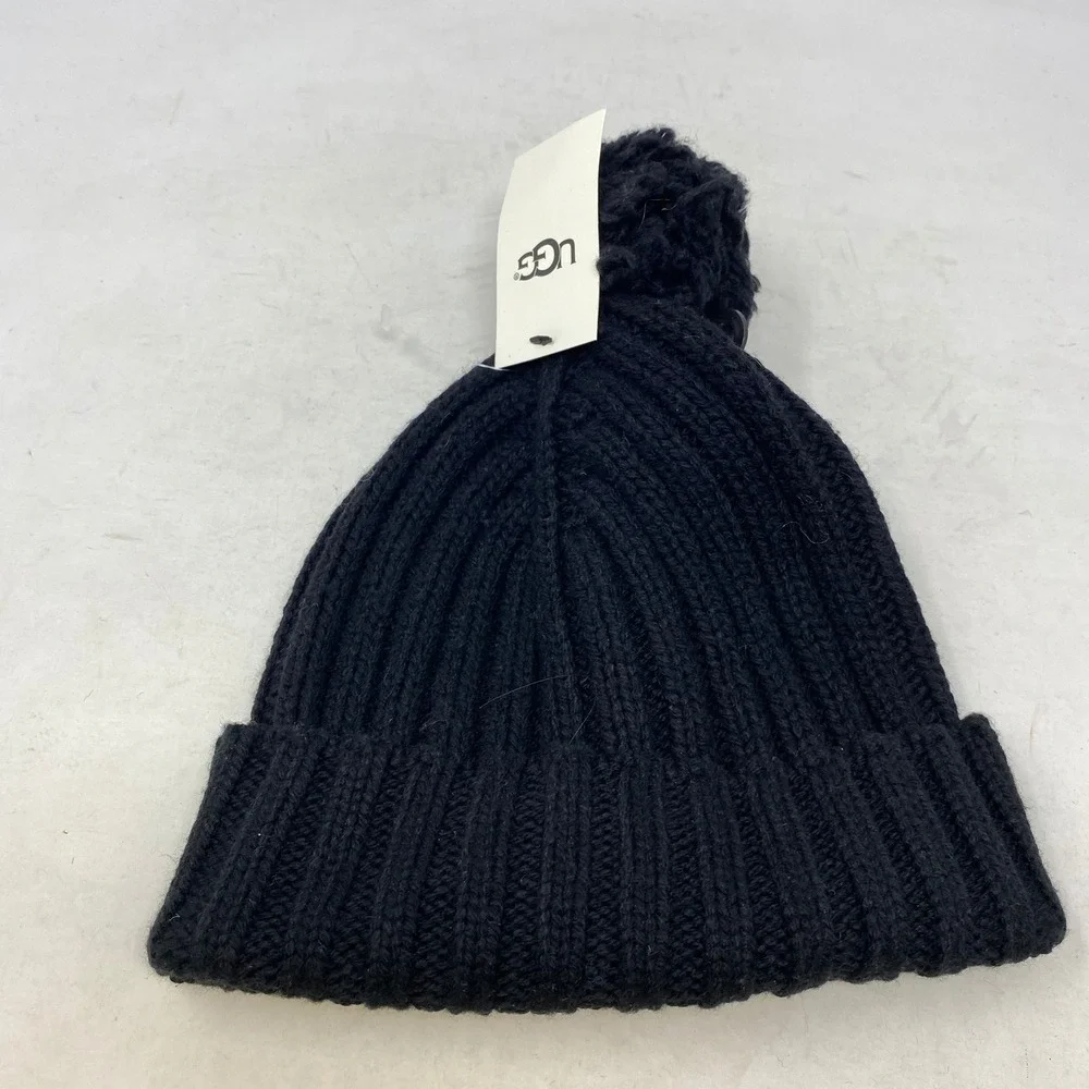 UGG Rib Pom Hat Black Knit‎ Beanie with Pom-Pom 15094 One Size NWT